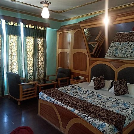 Hotel Prini Inn Manāli Buitenkant foto