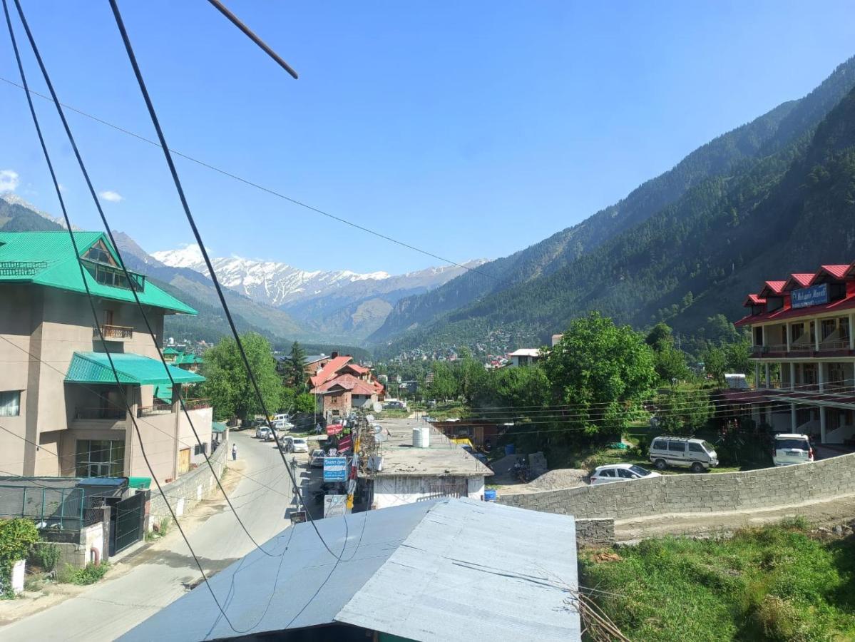 Hotel Prini Inn Manāli Buitenkant foto