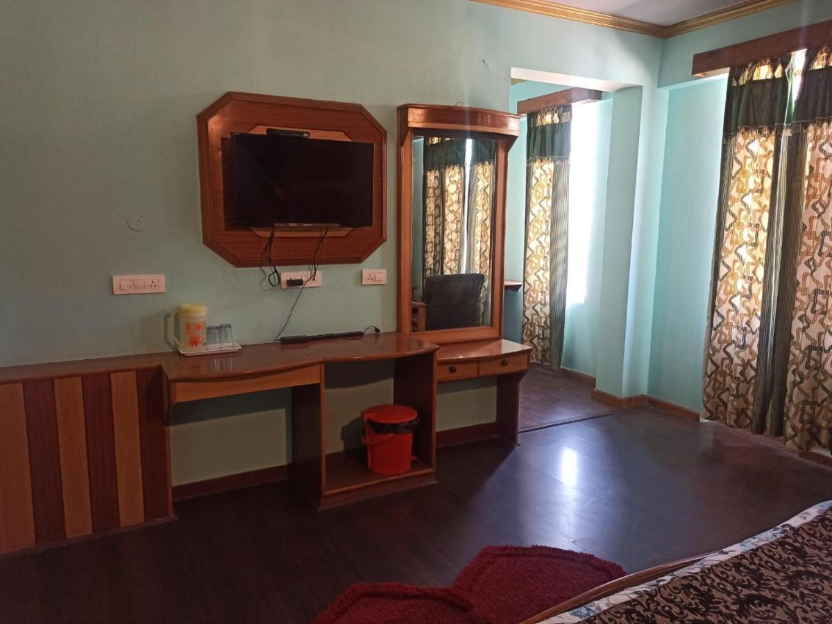 Hotel Prini Inn Manāli Buitenkant foto