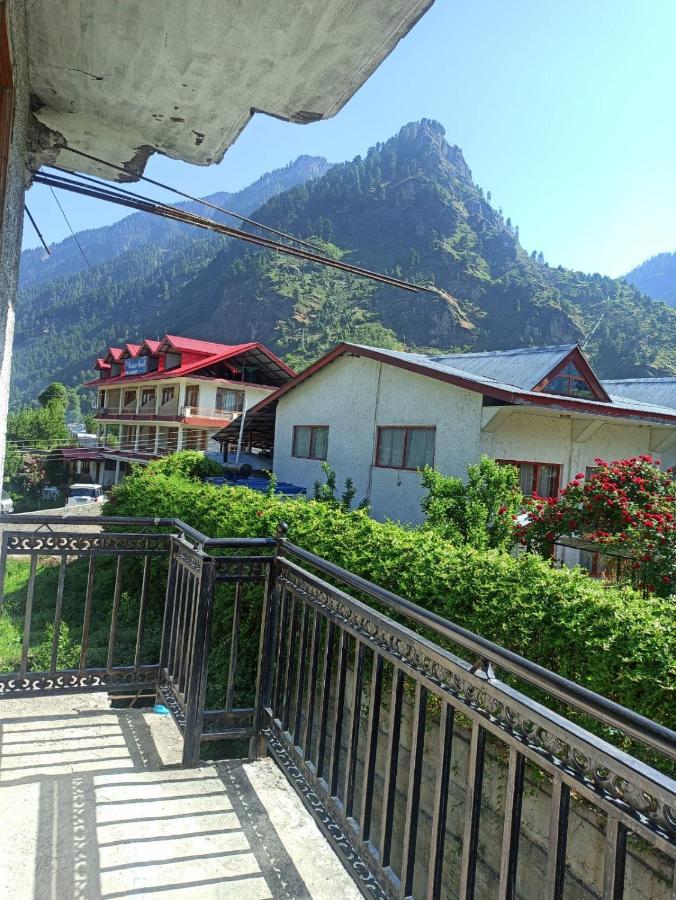 Hotel Prini Inn Manāli Buitenkant foto