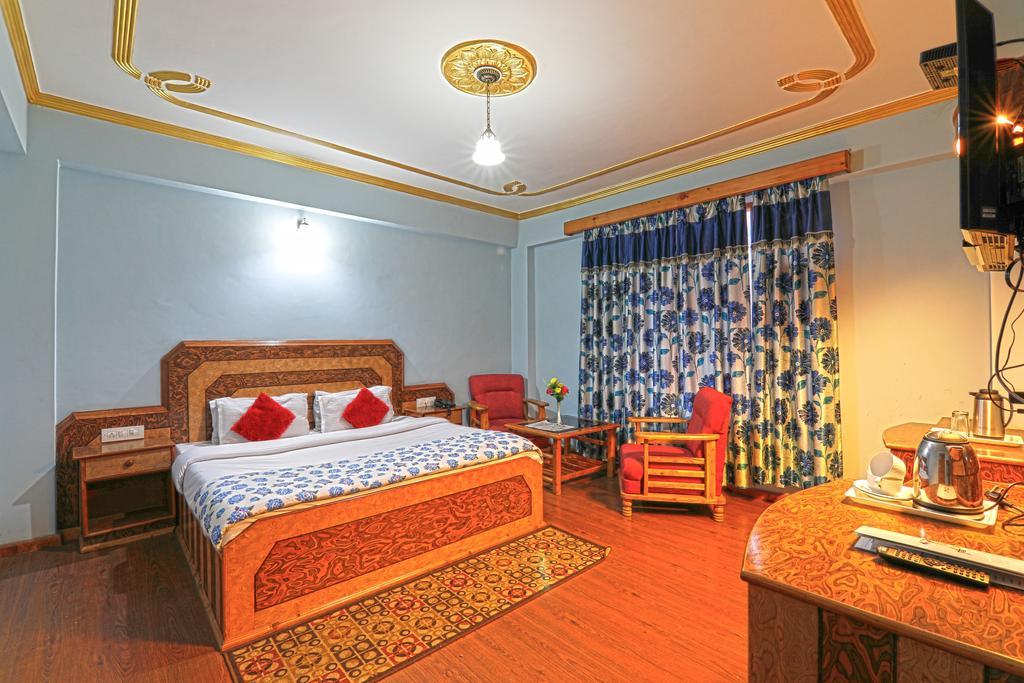 Hotel Prini Inn Manāli Buitenkant foto