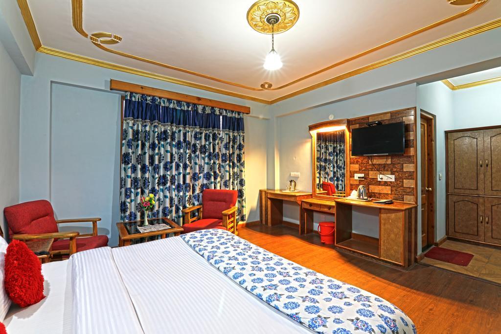 Hotel Prini Inn Manāli Buitenkant foto