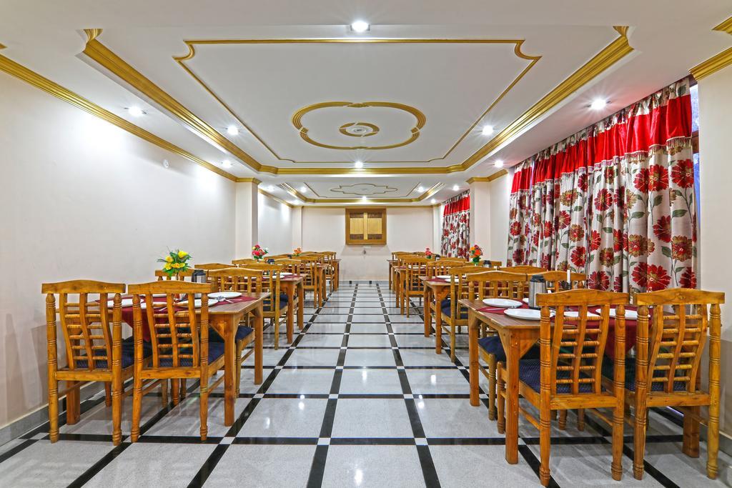 Hotel Prini Inn Manāli Buitenkant foto